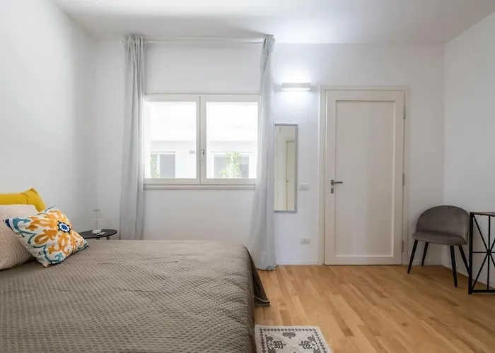 Benjamin House - Exclusive Modern Loft * バーリ